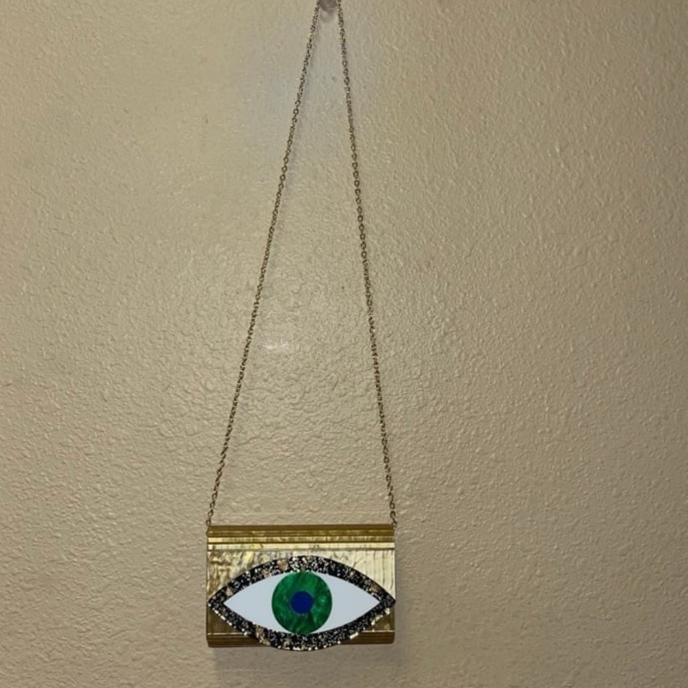 KURT GEIGER Gold Eye Clutch with Chain Strap